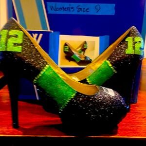 BRAND NEW SEATTLE SEAHAWKS 👠 HEELS BLUE AND GREEN SIZE 9